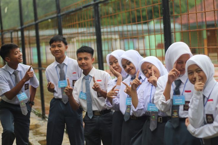 Masa SMP: Fase Psikologis Paling Menantang dalam Perkembangan Remaja